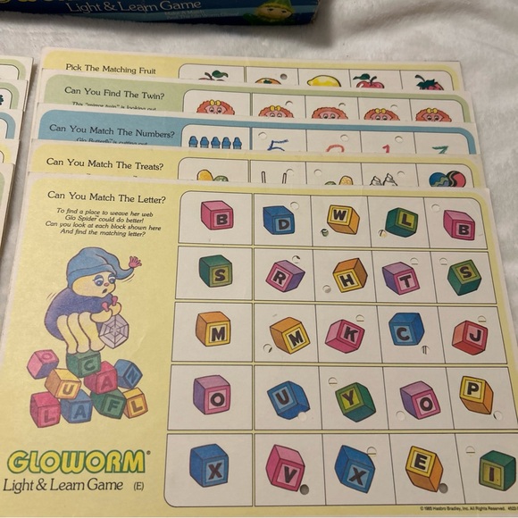 1985 Milton Bradley Glo Worm Light & Learn Game Vintage Matching Game **Works** - Picture 13 of 14